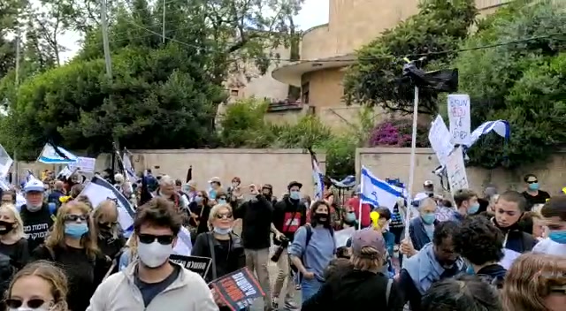 מחאת הדגלים השחורים (2)