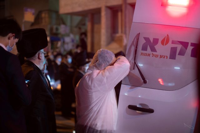 הלוויתו של הרב רפאל שיינפלד ז"ל