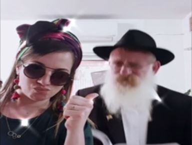 גבאי בית כנסת וכוכב טיקטוק. צפו