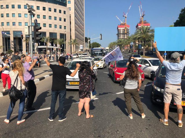 מיום שני: שביתת ענק בשירותים החברתיים
