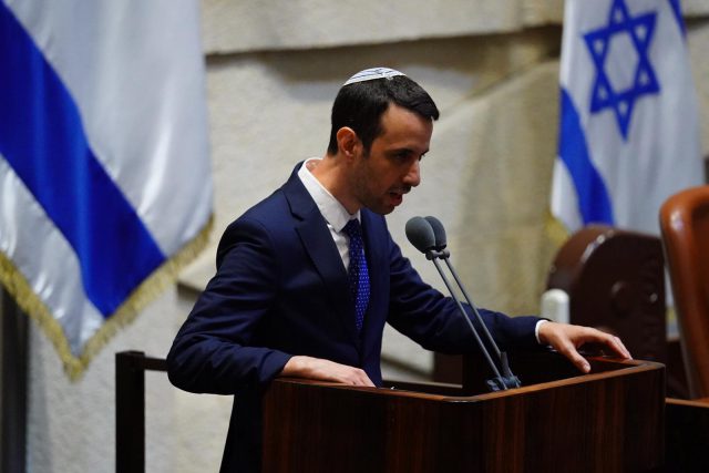 קלנר מצהיר אמונים