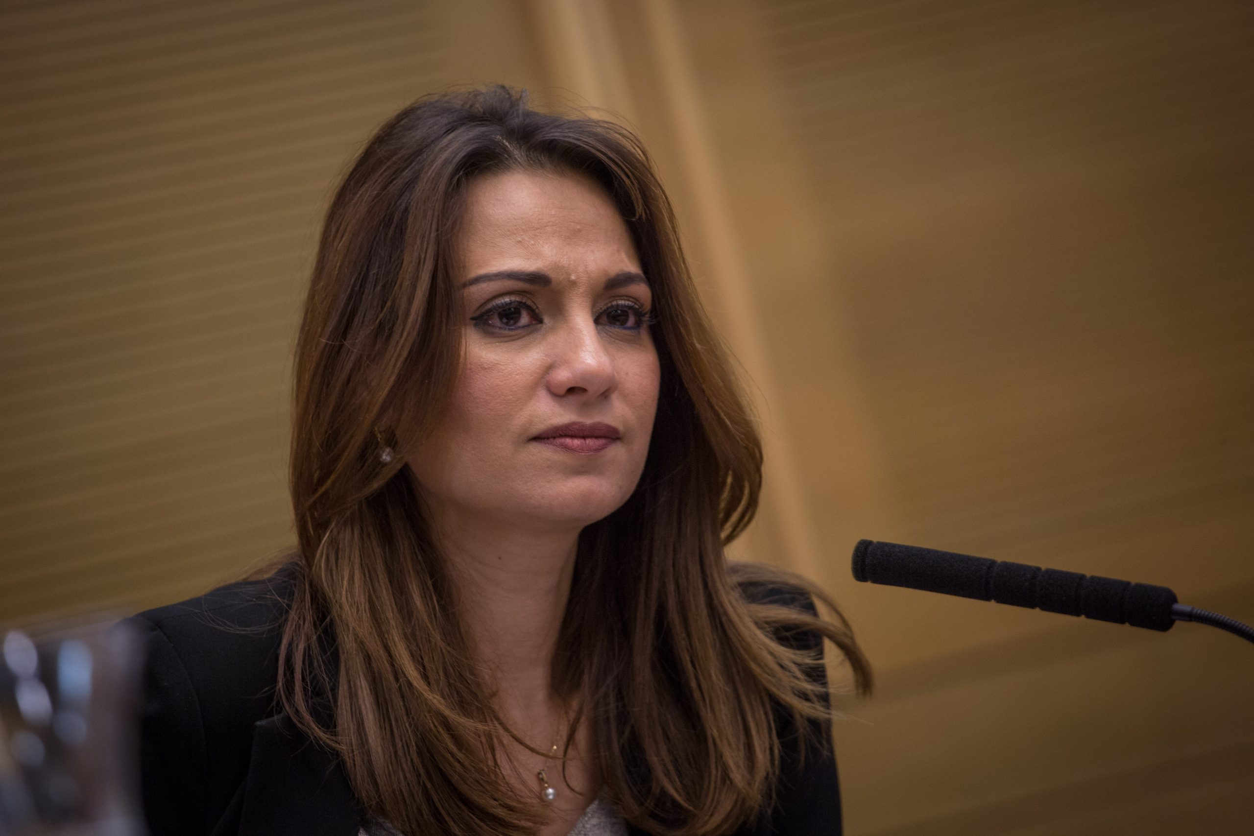 אם שאשא ביטון תפתח את חדרי הכושר – נדיח אותה
