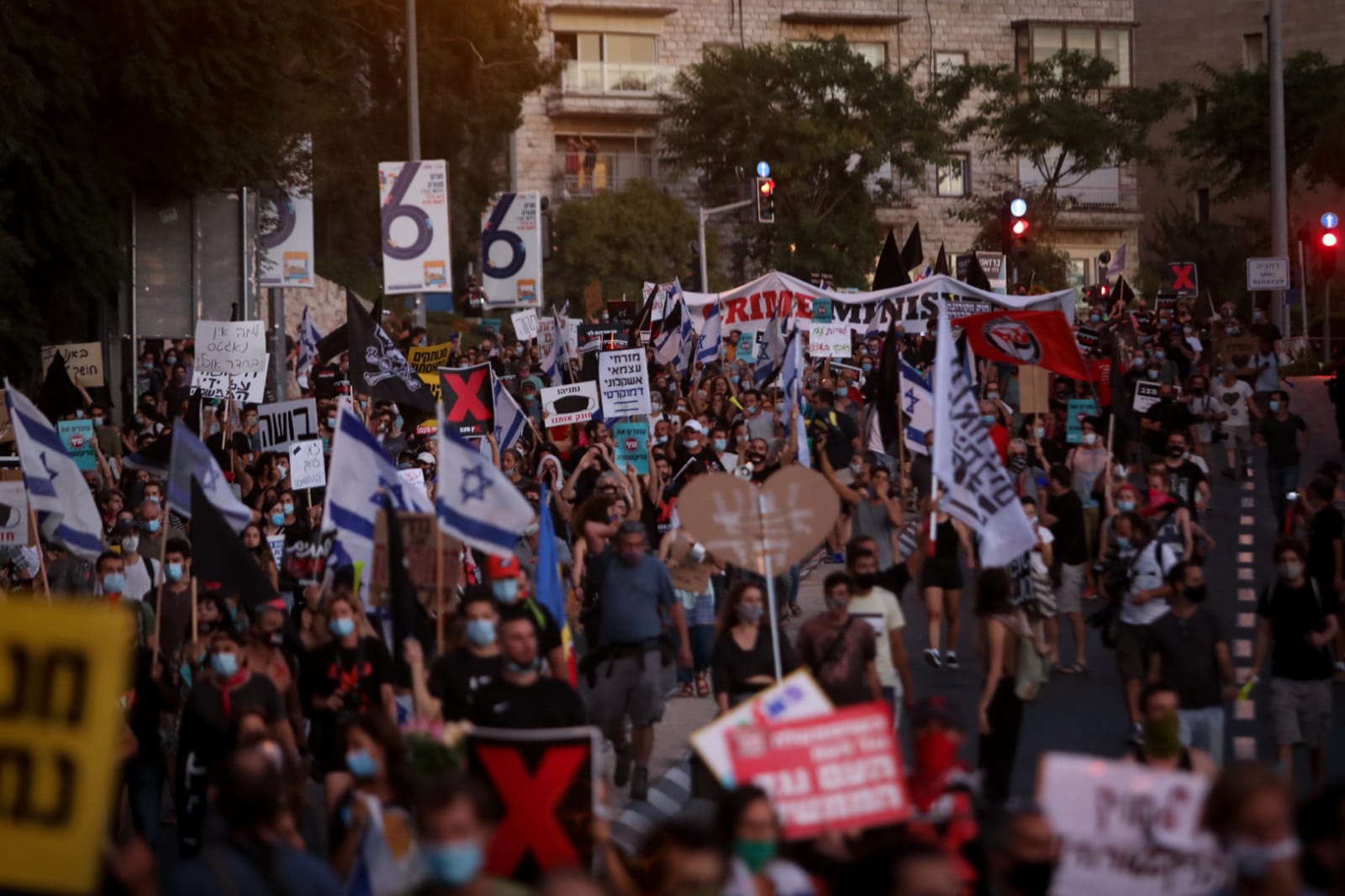 המחאה מתחדשת: הפגנות בבלפור וצעדה לכנסת