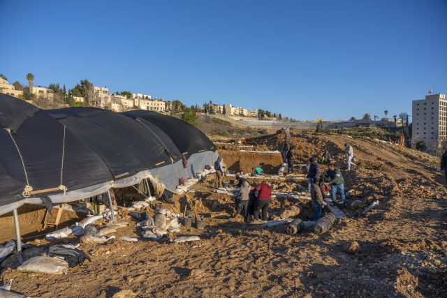 סמוך לשגרירות ארה"ב: 150 חותמות מימי בית ראשון