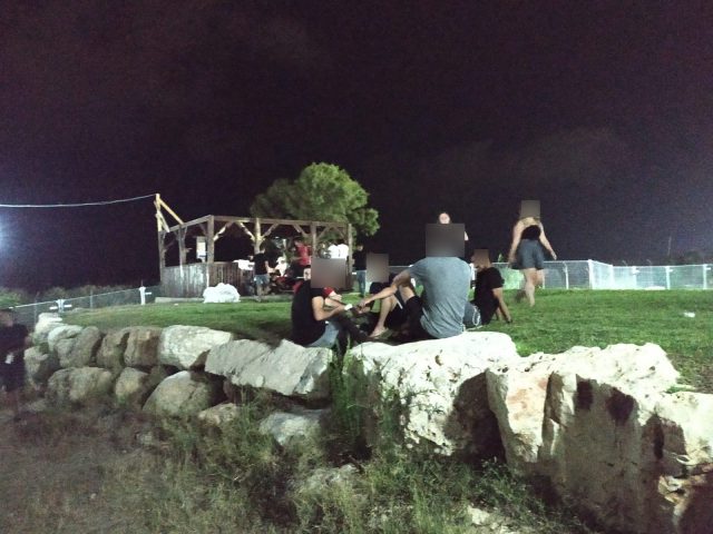 מסיבות עד השעות הקטנות של הלילה