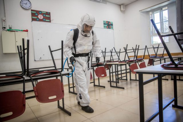 חיטוי הכיתות מקורונה