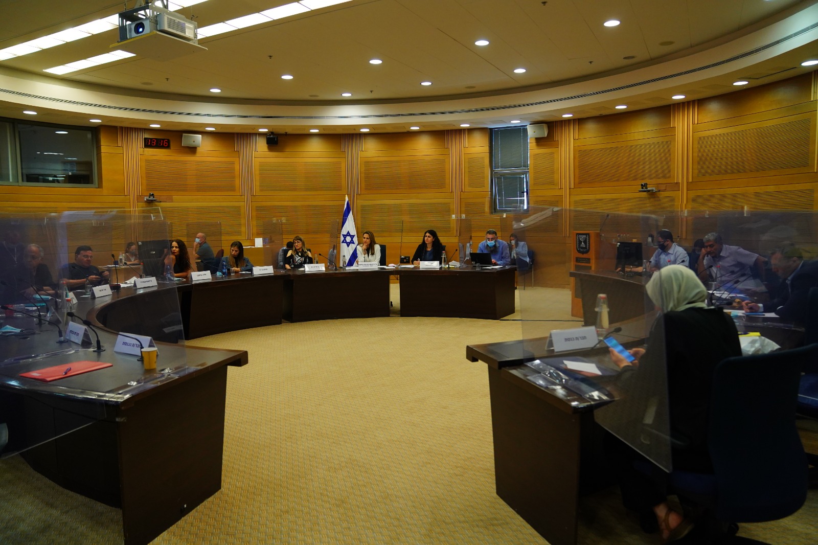 בזמן שאין הסכמות, גם הכנסת לא מתפקדת