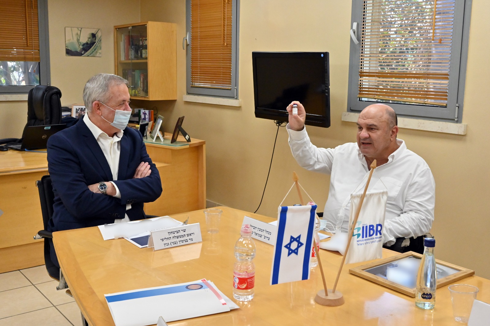 המכון הביולוגי יחל בניסוי חיסון הקורונה בבני אדם
