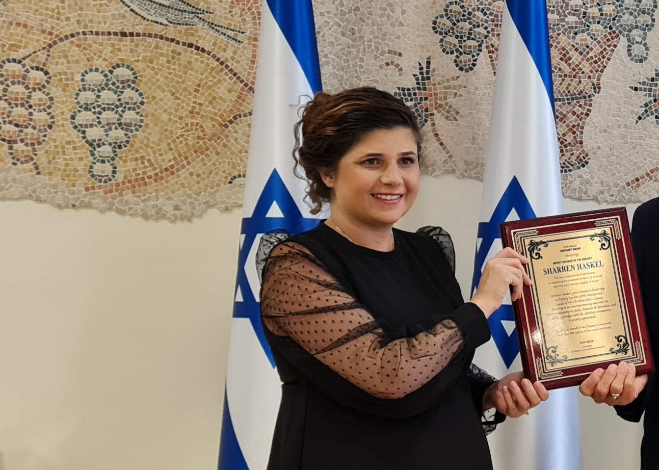 שרן השכל קיבלה את 'פרס ההתיישבות' מנוצרים אוהבי ישראל