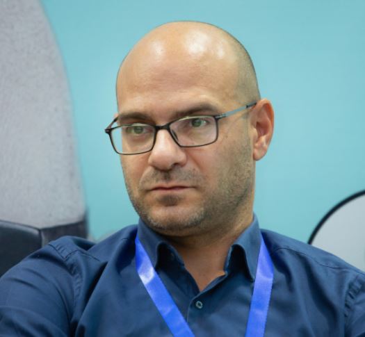 צפו: העיתונאי אוהד חמו הותקף על ידי נערי גבעות