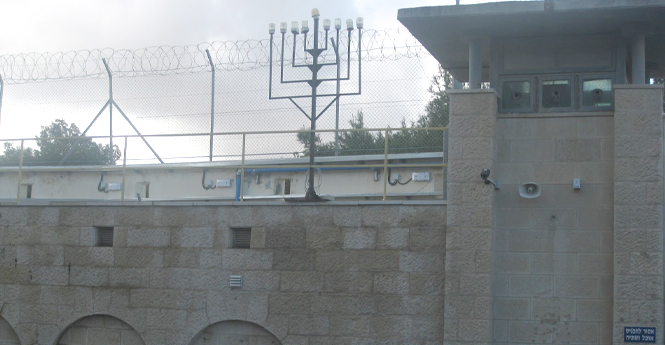 "מנעי קולך מבכי": מתפללים אצל אמא למען עצירת המגיפה