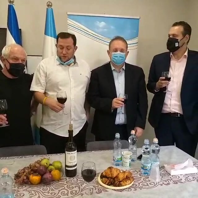 WhatsApp Video 2020-10-27 at 08.02.43