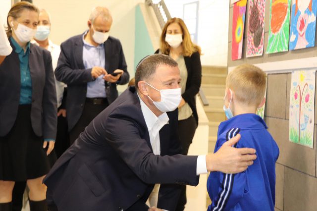 שר הבריאות בביקור בביה"ס