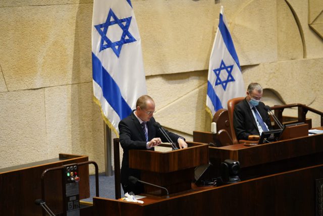 יו"ר הוועדה, ח"כ פורר