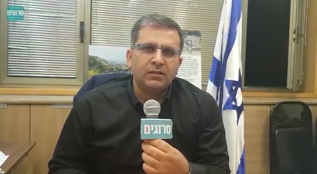 סופר על ההצעות מהליכוד: "בדיחה לא רלוונטית"