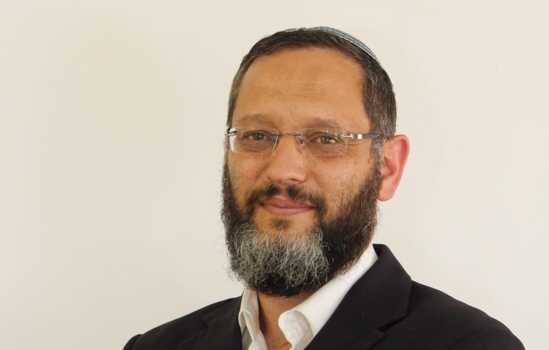 הרב בראלי: המשטרה רודפת את נוער הגבעות באכזריות