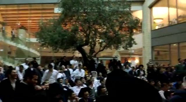 דיבייט מרכז ארחות התורה יאיר וולף