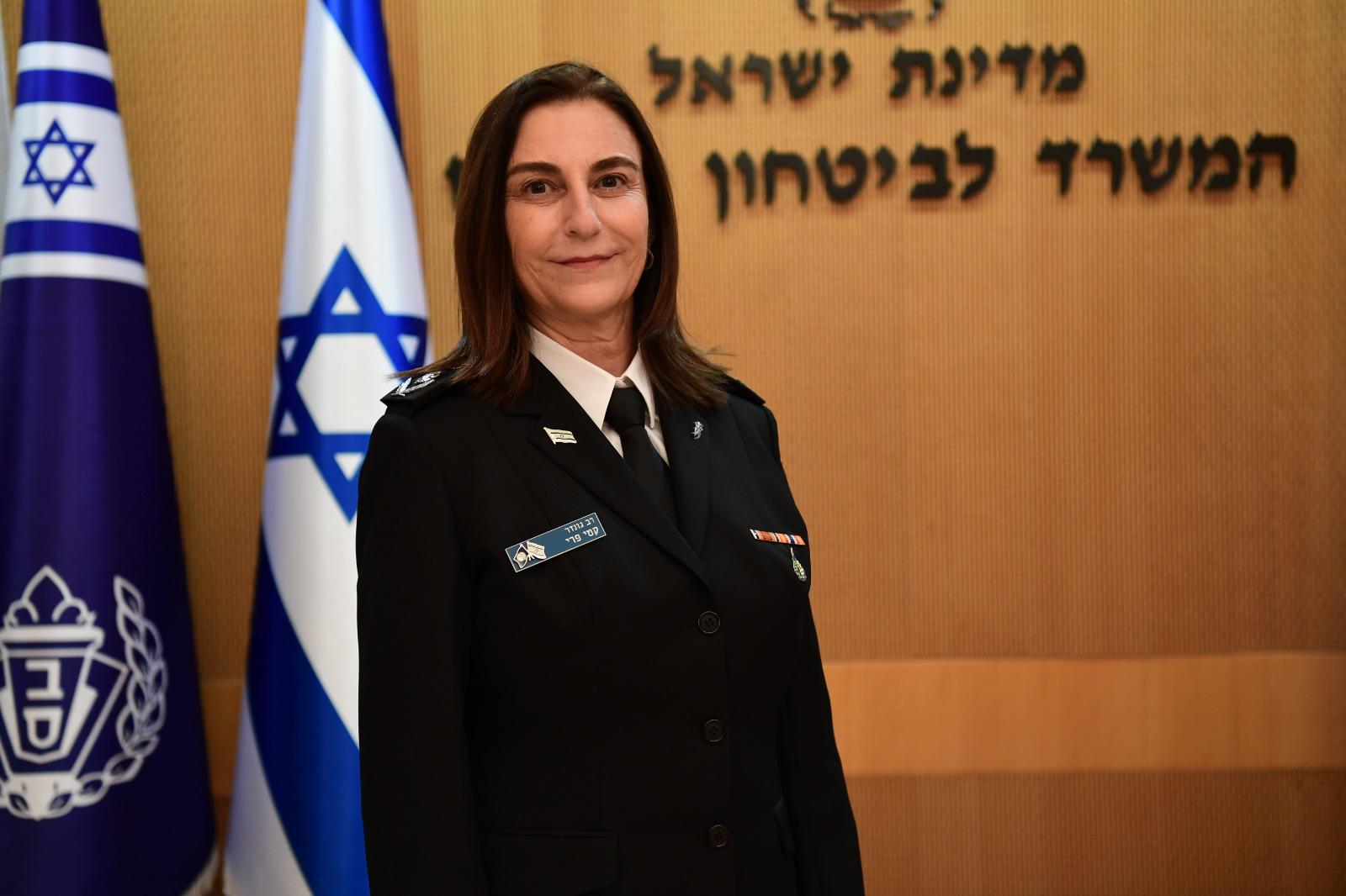 קטי פרי קרדיט