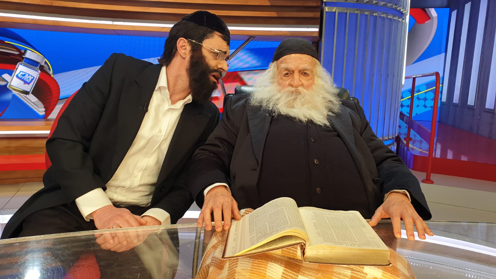 הרשת זועמת: הרב קנייבסקי קיבל חיקוי ב'ארץ נהדרת'