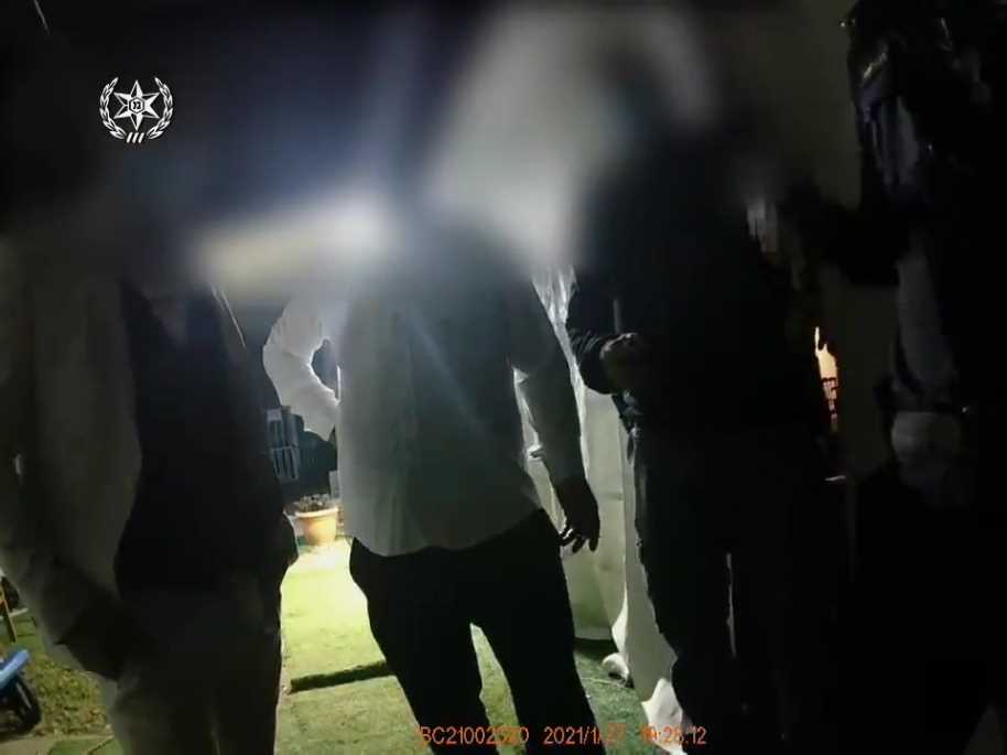צפו: כך סגרה המשטרה חתונה שהפרה את הסגר