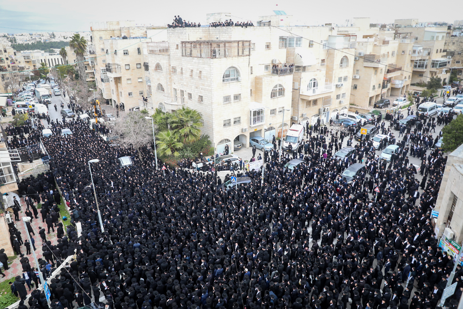 עתירה: המידע על הקורונה לא מגיע לחרדים כראוי