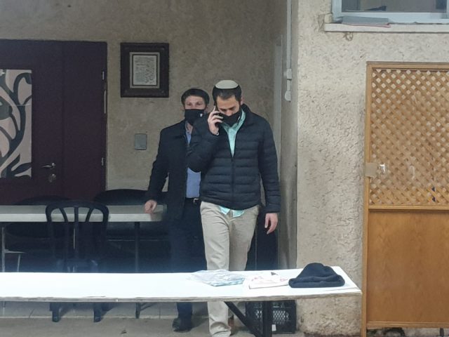 סמוטריץ' יוצא מביתו של הרב דרוקמן