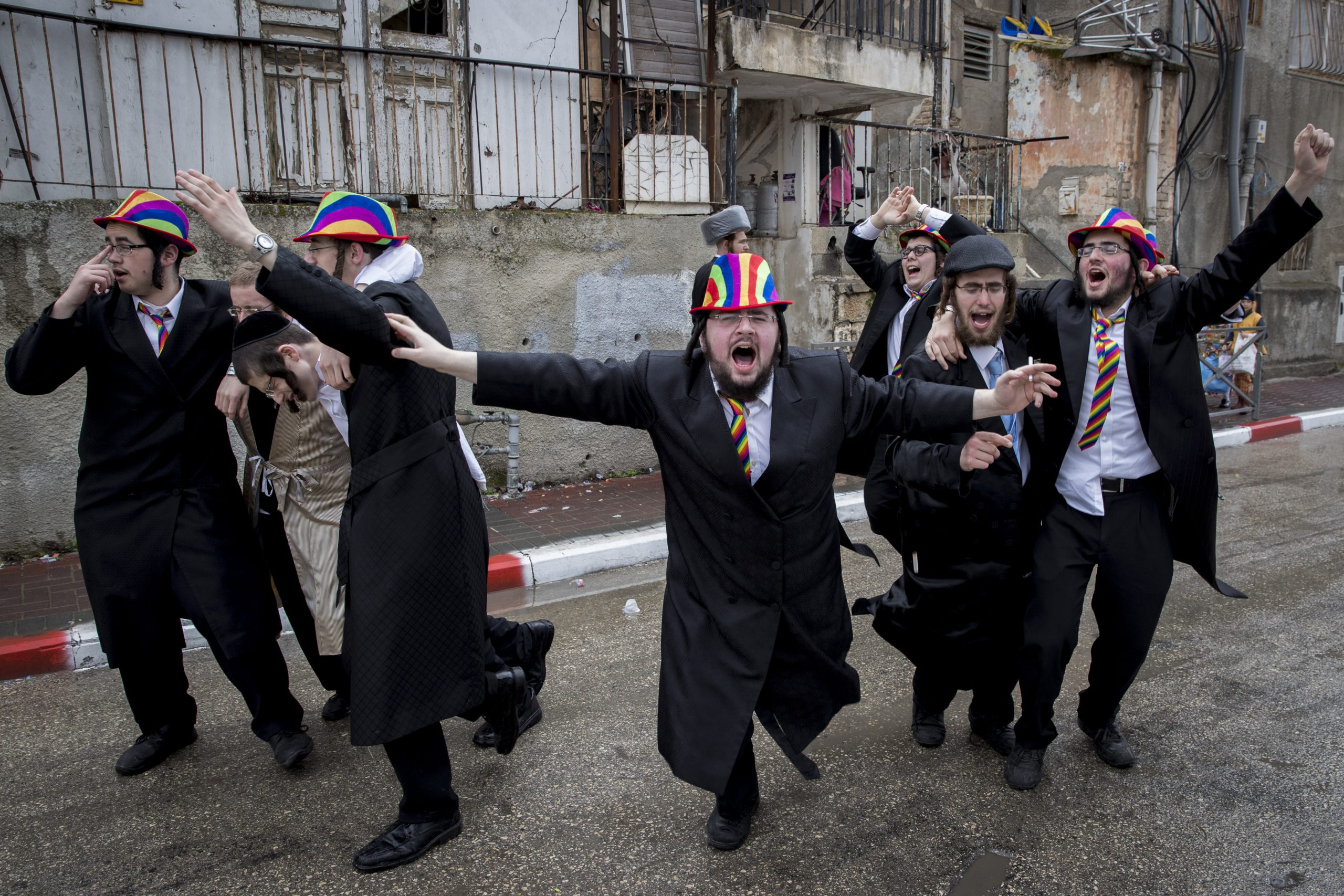 ידעתם? את "חייב איניש לבסומי" גנבנו מרומניה