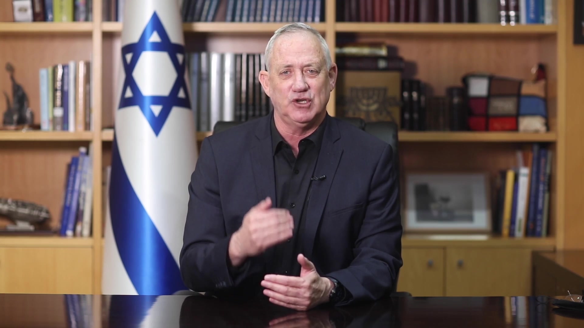בני גנץ