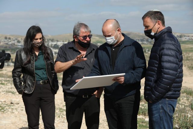 חברי ימינה בסיור בדרום