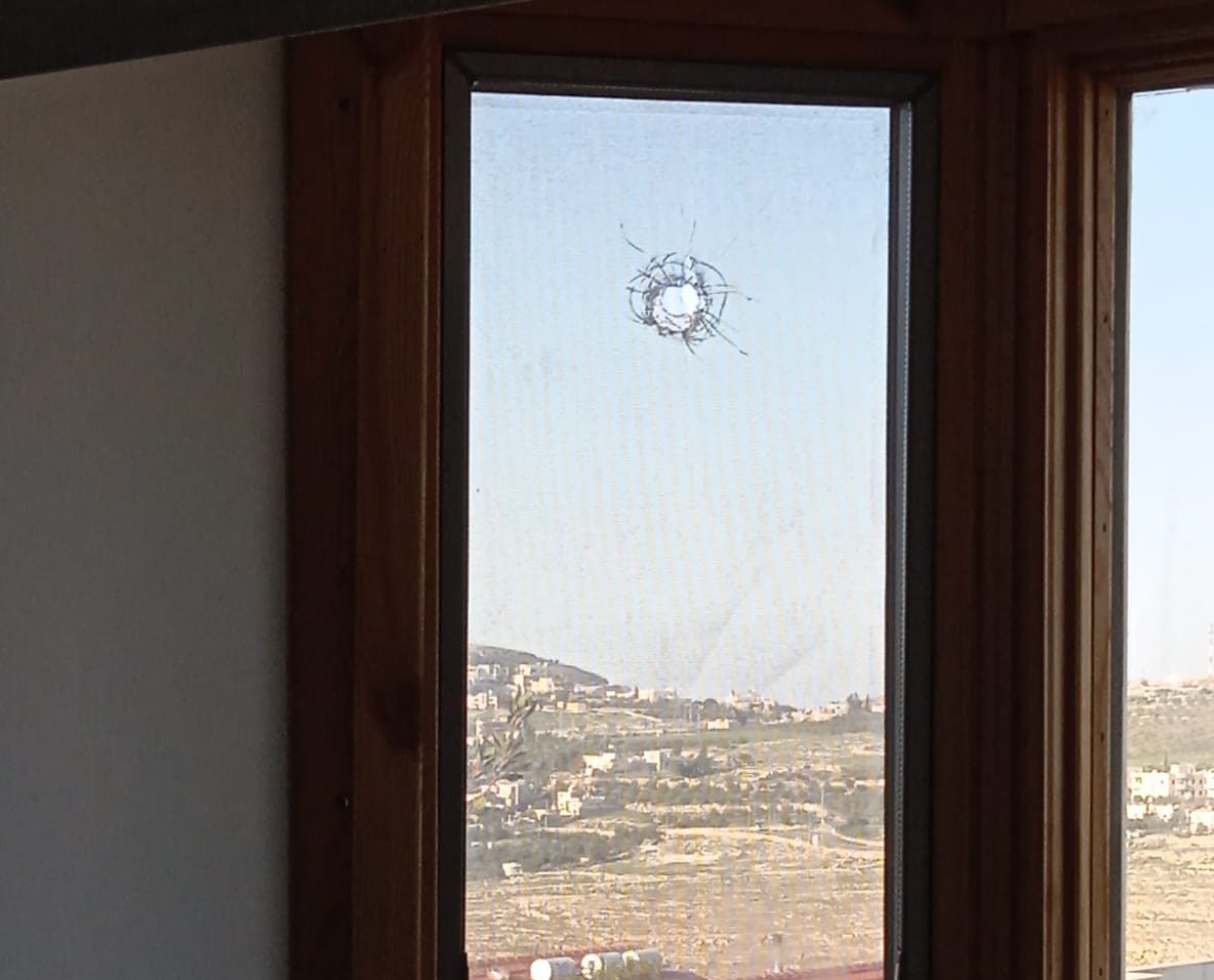 חלון בית ביישוב תקוע נפגע מירי במהלך השבת