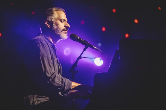 אביתר בנאי בפסטיבל שירת הים |