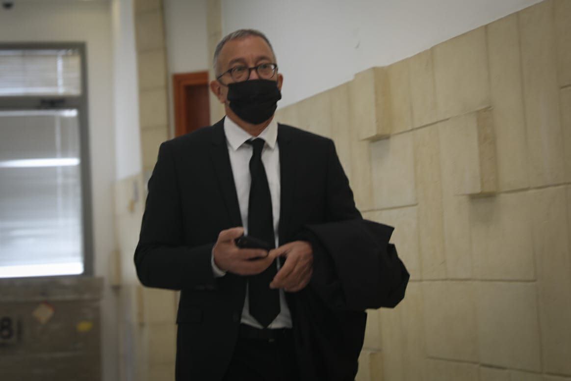 משפט נתניהו | הסנגורים: "תעתעו בבית המשפט"