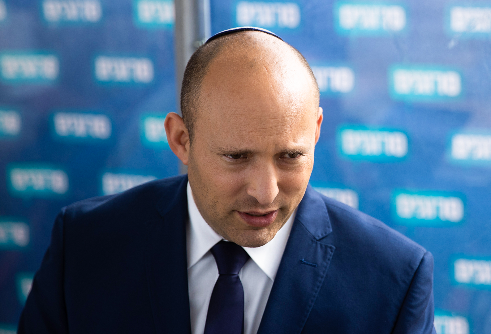 בנט נגד ביהמ"ש בצרפת: "השכל והלב מסרבים להבין"