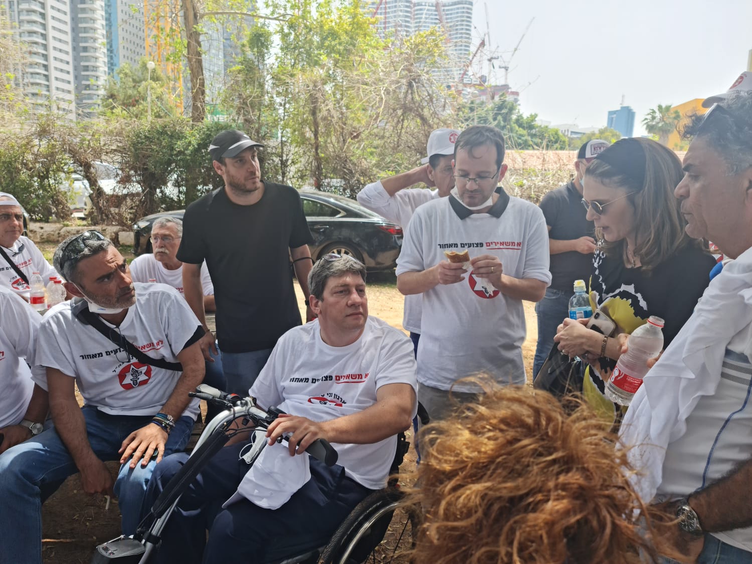 ח"כ וולדיגר בהפגנת נכי צה"ל: "לא העת לדיבורים"