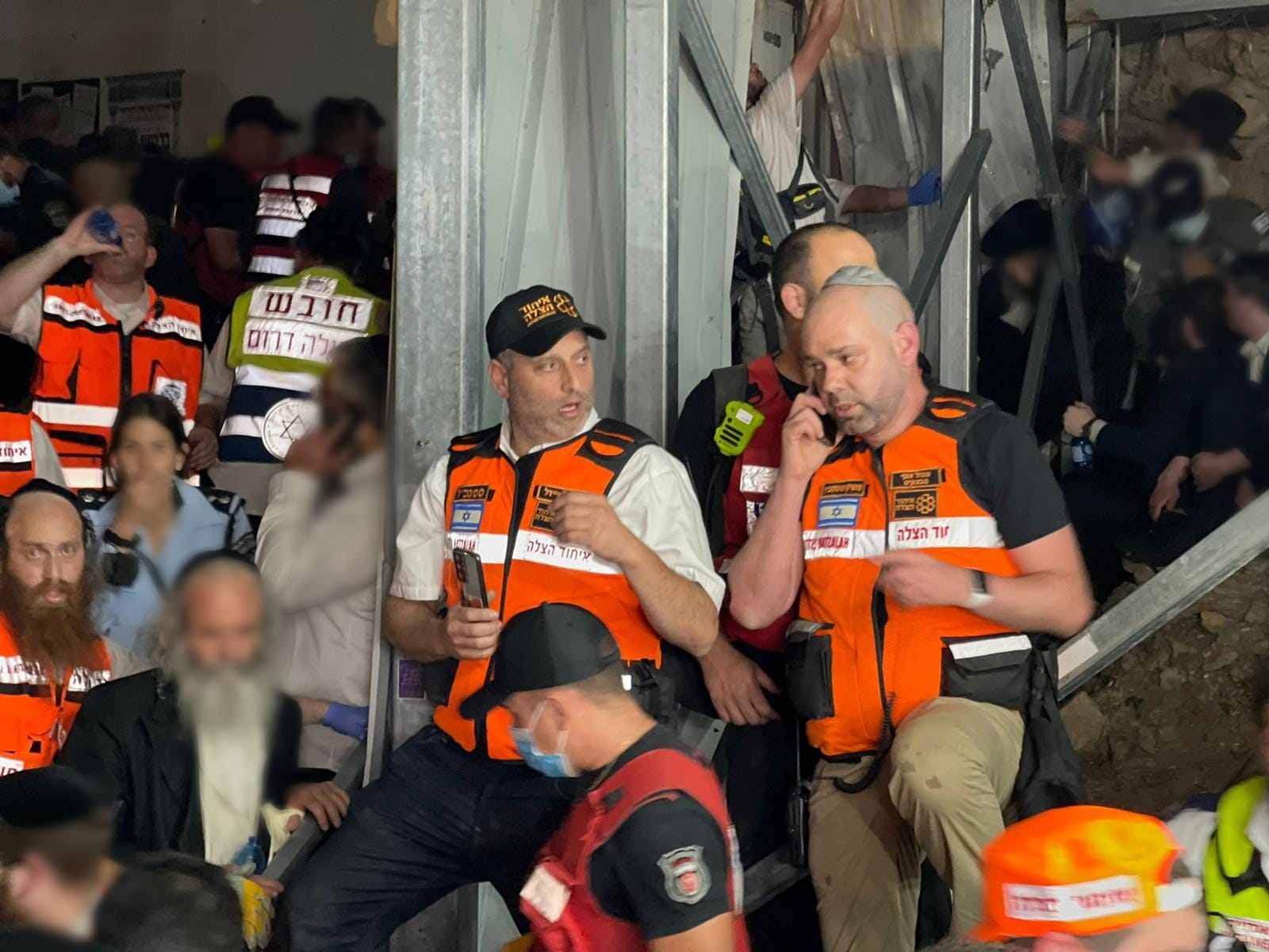 האזינו: השניות הראשונות של האסון ברשת הקשר