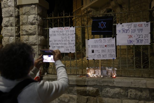 בתל אביב ובמירון: מדליקים נרות לזכר ההרוגים באסון