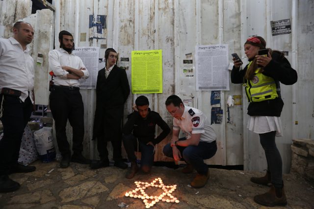בתל אביב ובמירון: מדליקים נרות לזכר ההרוגים באסון