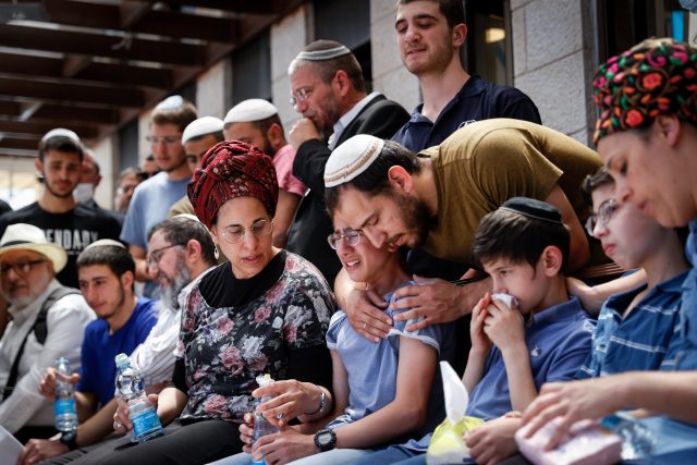הלוויית יהודה גואטה הי"ד (יונתן זינדל/פלאש90)