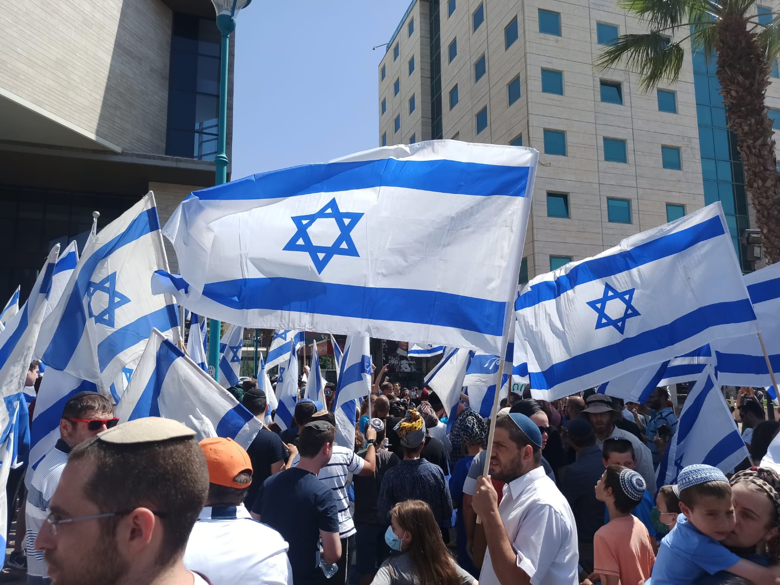 השר אלי כהן: זו התשובה לפורעים בלוד