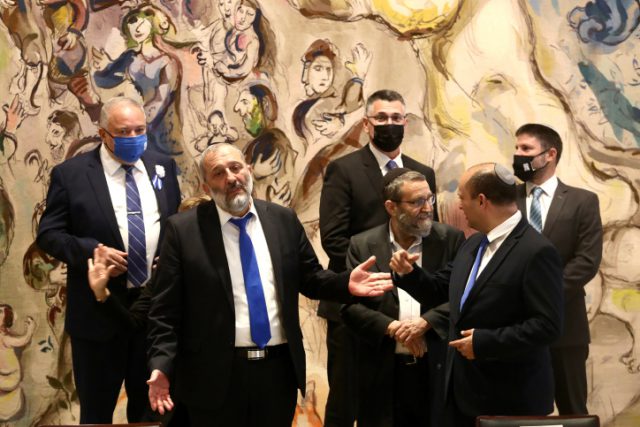 היישבו יחדיו?