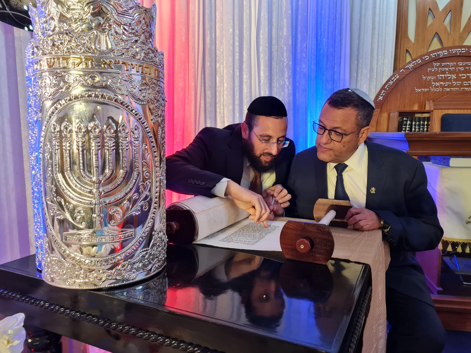 ליאון באזכרה לרב אליהו: "תורתו הייתה כולה של י-ם"