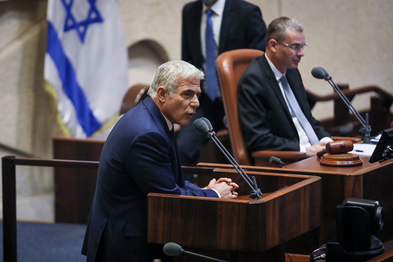 "לא ניתן לאף פרלמנט לחוקק הכחשת שואה"