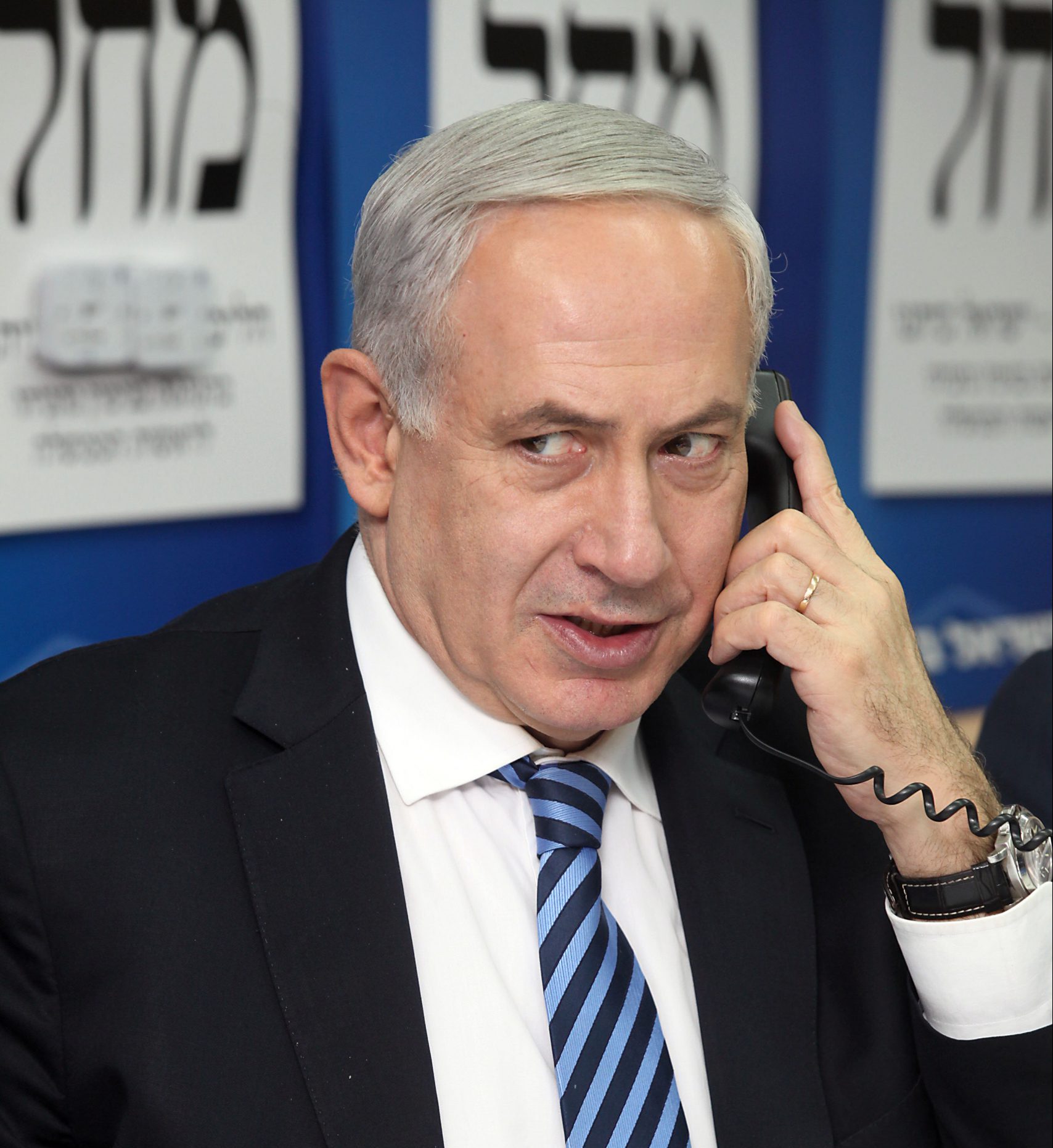 האם נתניהו התחדש לראשונה בסמארטפון?