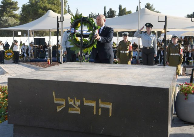 בנט מודה: הממשלה קמה מתוך אילוץ פוליטי
