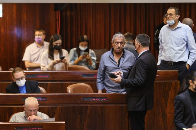 מאיר יצחק הלוי וגדעון סער