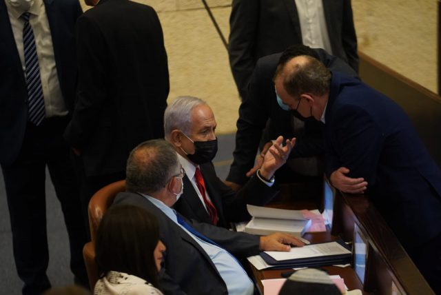 כולם עלו על עץ גבוה, ישראל הפסידה | פרשנות