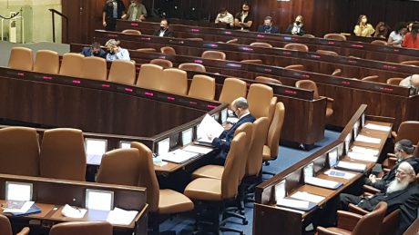 בנט לאופוזיציה: "הפכתם להיות החמוצים החדשים"