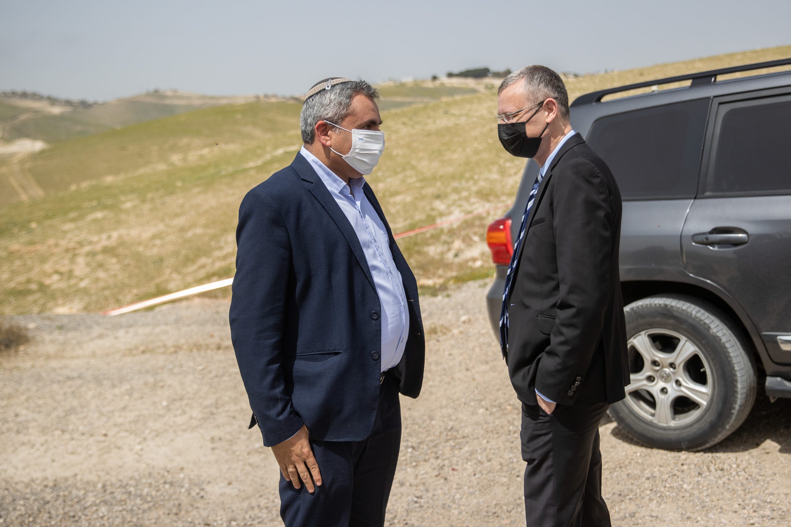 אלקין על חאן אל אחמר: עושים מה שנתניהו עשה