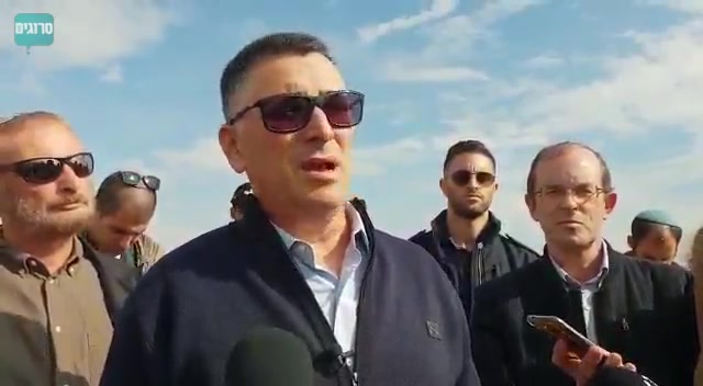 גדעון סער חאן אל אחמר