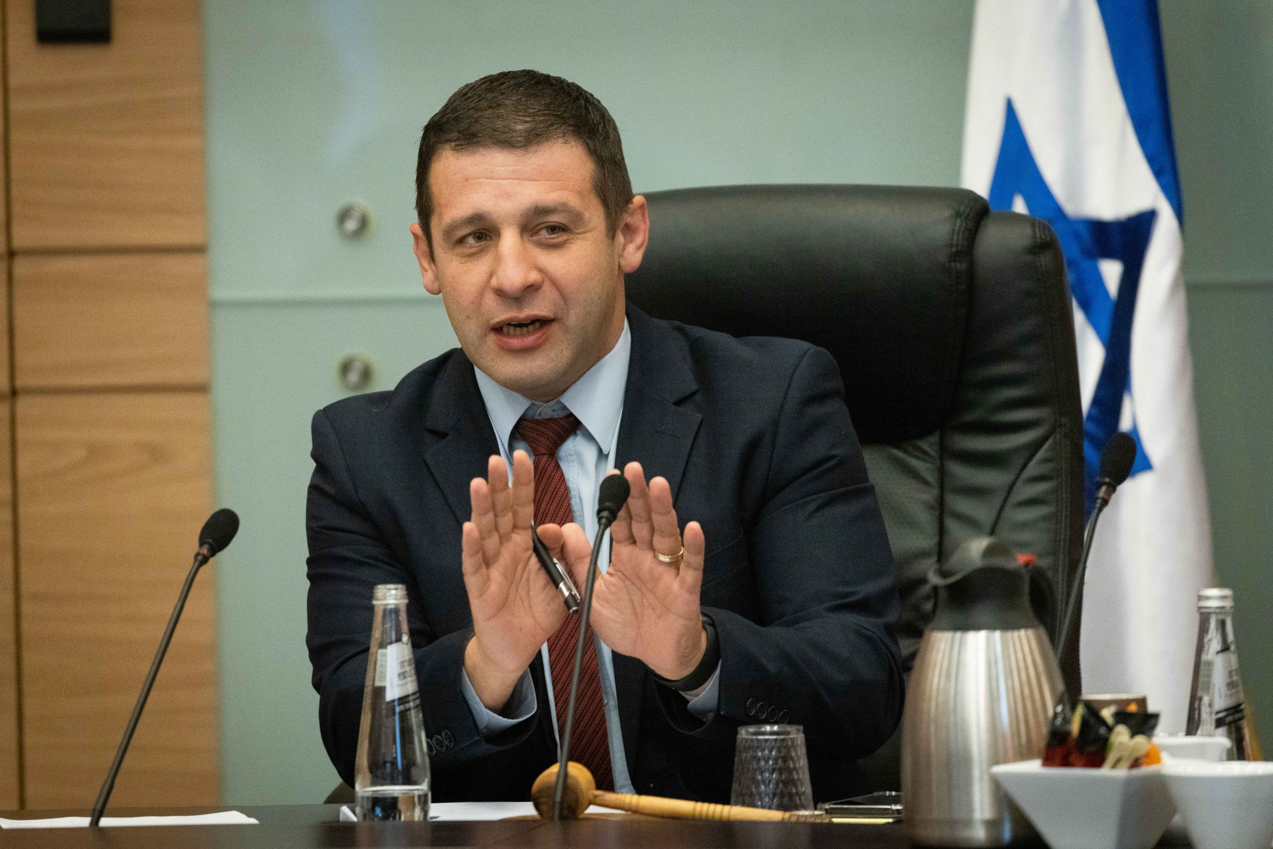לאחר הסערה: קושניר מקדם הטבות מס לעמותת 'עד כאן'
